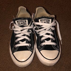 Black low top All Star Converse
